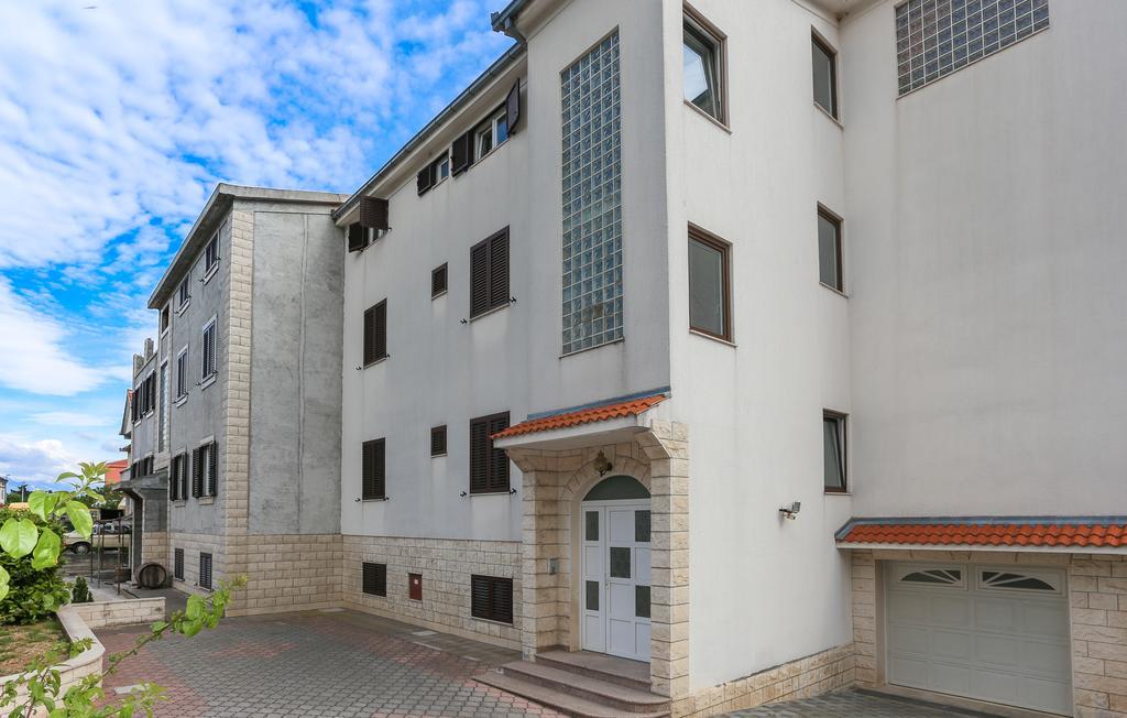 Apartments Ena&Toni Каштела Екстер'єр фото